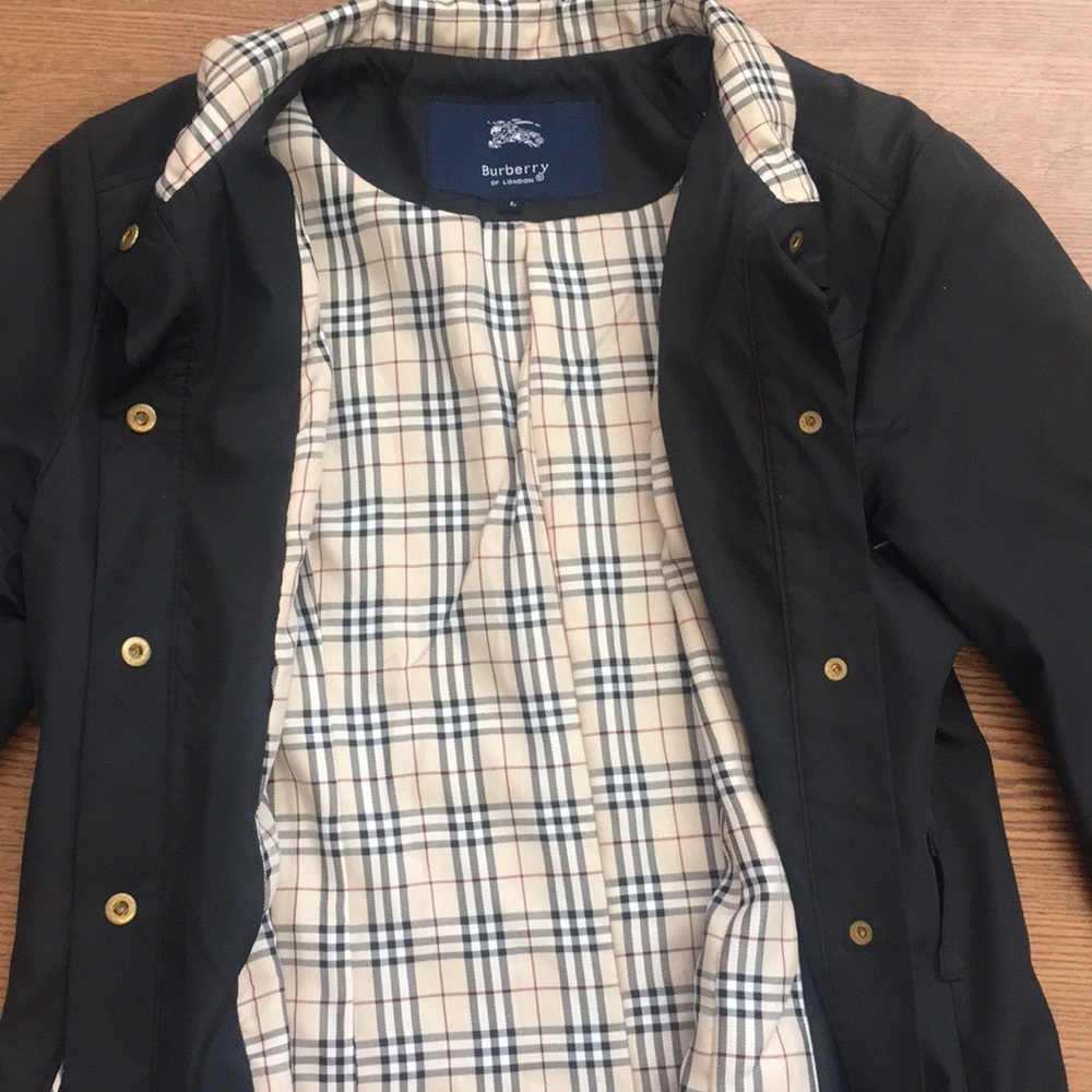 BURBERRY BLACK JACKET